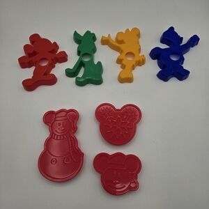 Vintage Disney Plastic Cookie Cutters Set Of 7 Mickey Minnie Donald Pluto